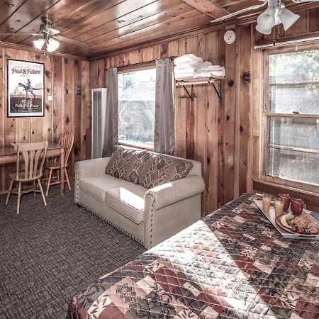 Apache Village 10, King Studio, Midtown, Sleeps 2 Ruidoso Eksteriør billede